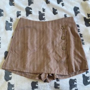 Nude pin stripe skort